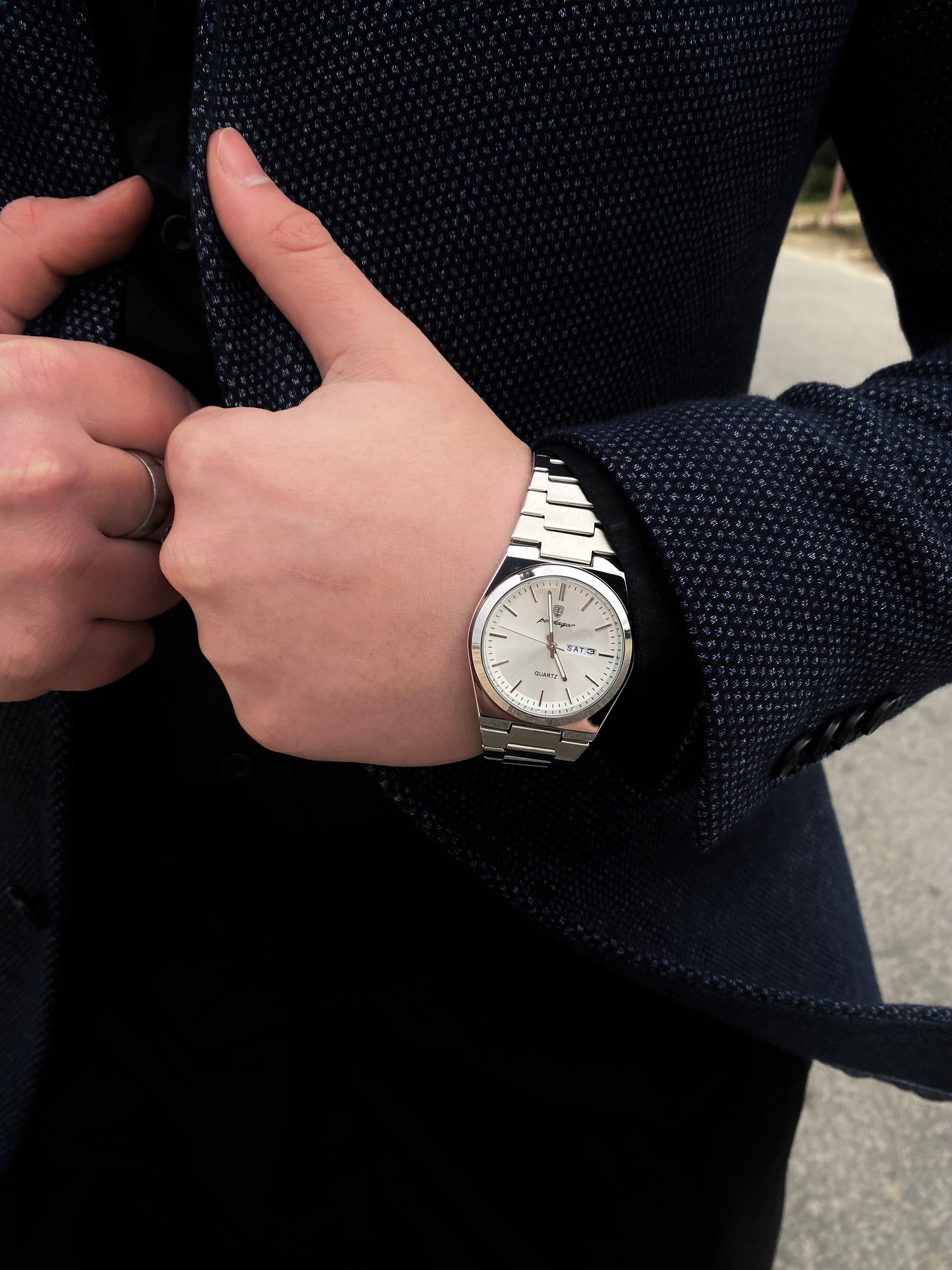Reloj Poedagar Fondo Blanco
