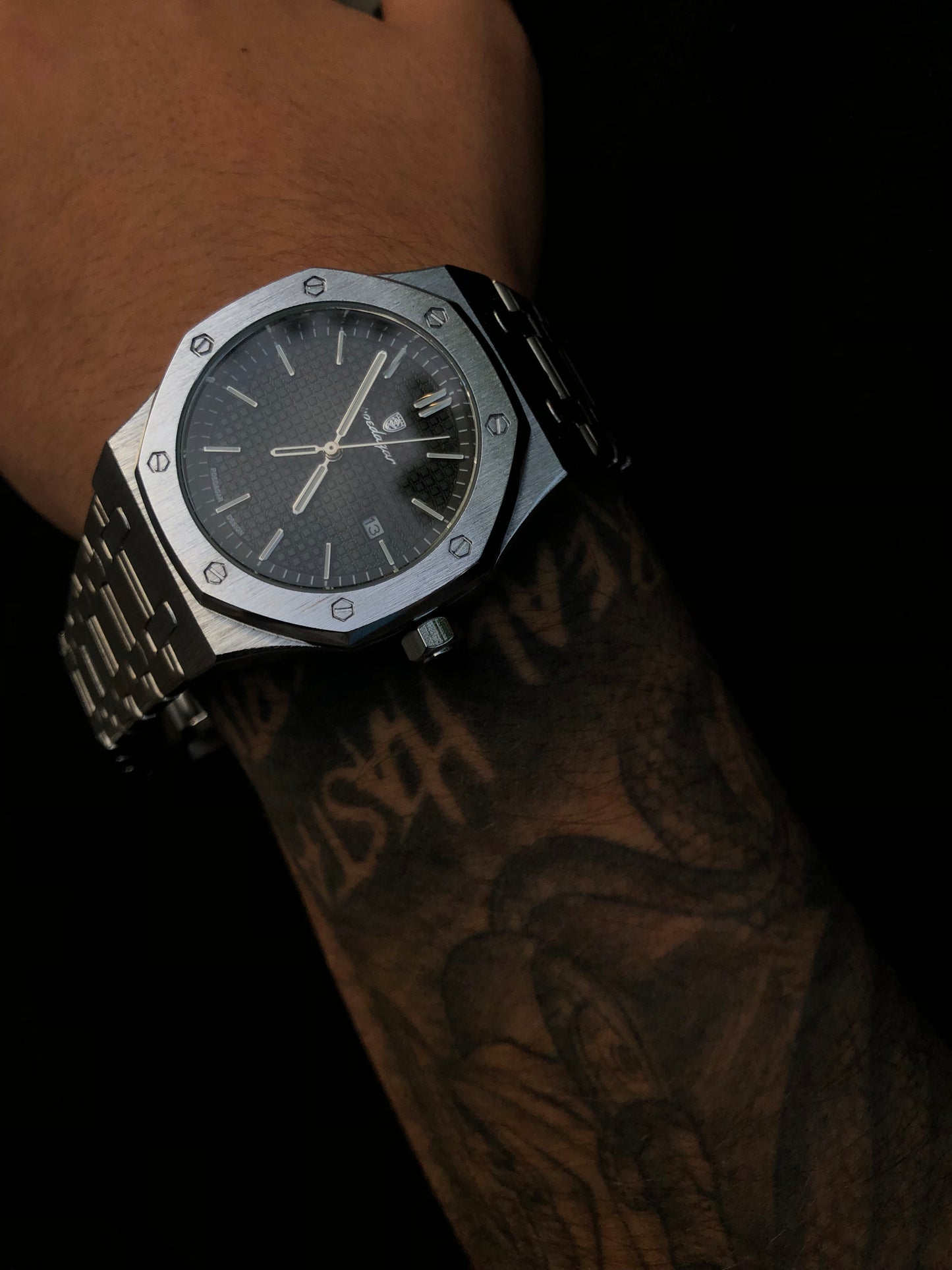 Reloj Poedagar oxagonal negro