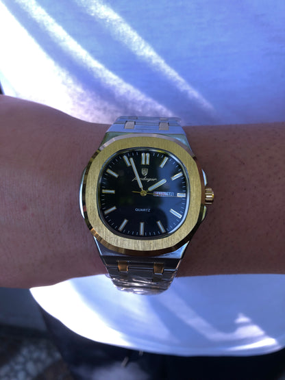 Poedagar cara negra detalles en dorado