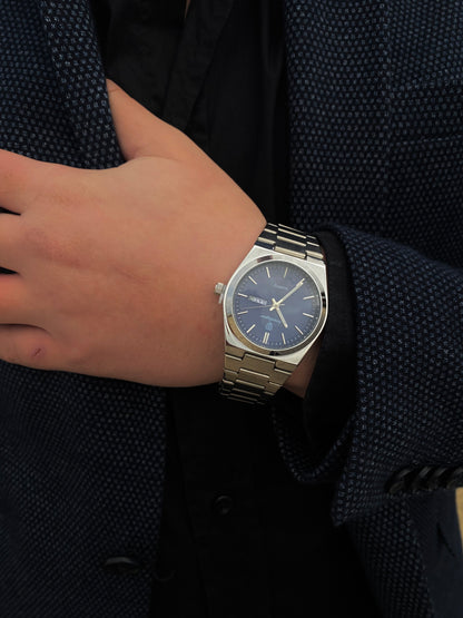 Reloj Poedagar Fondo Azul Marino